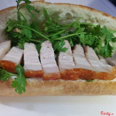 Bánh Mì Heo Quay Lớn