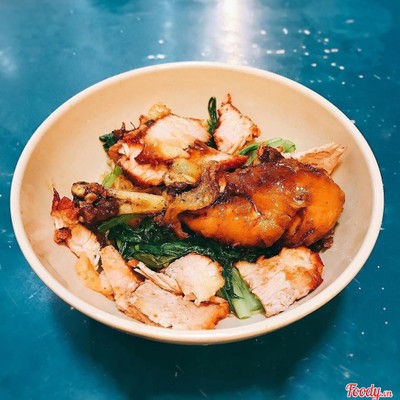 Hủ tiếu Gà Xá Xíu