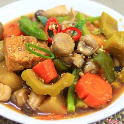 Rau củ thập cẩm kho chay
