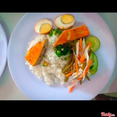 1 Chả + 1 Trứng Kho( không cơm)
