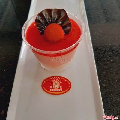Strawberry Pinky Mousse Cup