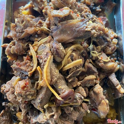 Cơm vịt kho gừng