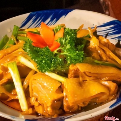 Gà kho sả ớt Hoặc kho gừng (nhỏ )
