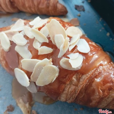 Croissant kem cà phê muối