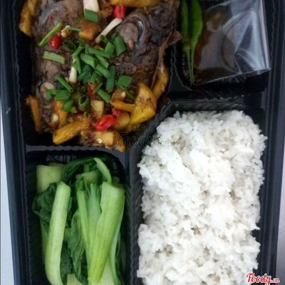 Cơm Cá Nục Kho Thơm