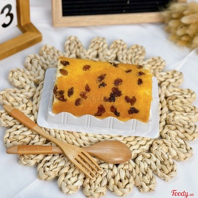 Cuộn Bông Lan Nho Mứt Thơm