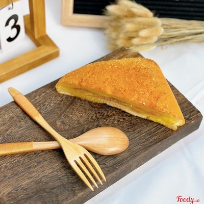 Bánh Mì Tam Giác Sốt Xúc Xích