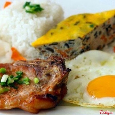 Cơm sườn non + ốp la