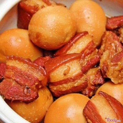 Cơm thịt kho trứng