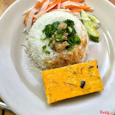 Cơm tấm chả