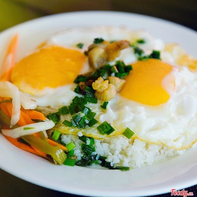 Cơm tấm ốp la