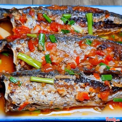 CƠM CÁ NỤC CHIÊN SỐT CÀ