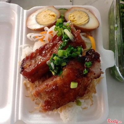 Cơm tấm sườn cây - trứng kho