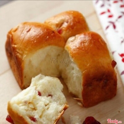 Bánh mì phô mai và nam việt quất gói 4pc (Mini Cranberry 4pc )- 1 gói