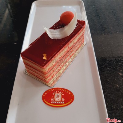 Rasberry Mousse Cake