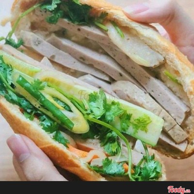 Bánh Mì Chả Lụa Ngon Muối Tiêu