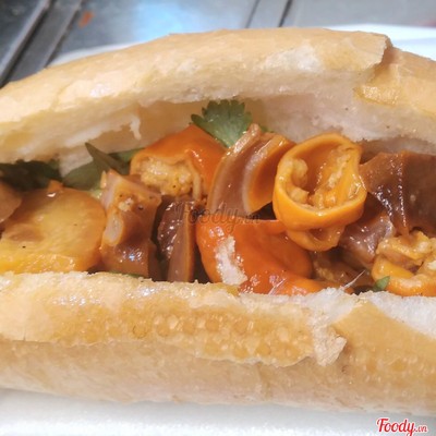 Bánh Mì Phá Lấu Lòng Heo Nóng