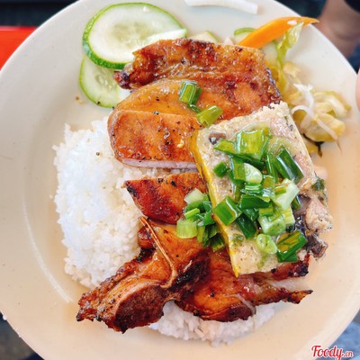 Cơm tấm sườn chả