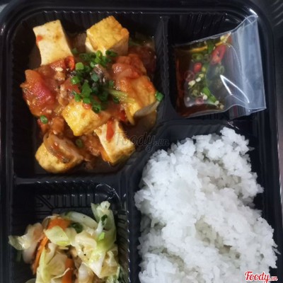 Cơm Đậu Hũ Kho Trứng Cút