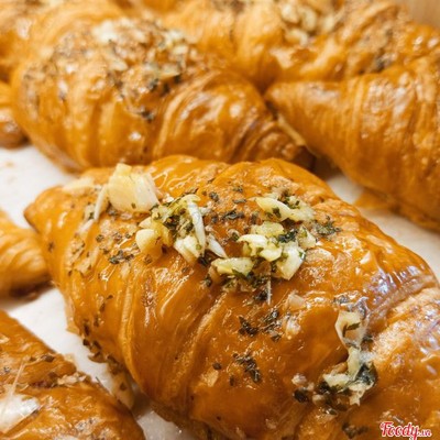 Croissant bơ tỏi