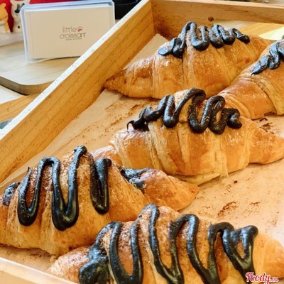 Croissant Lava Chocolate Tan Chảy