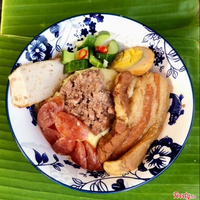 Xôi thit kho trứng đặc biệt(