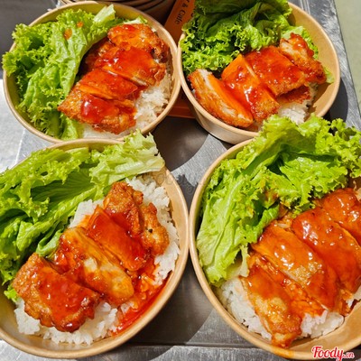 Cơm gà sốt chua ngọt