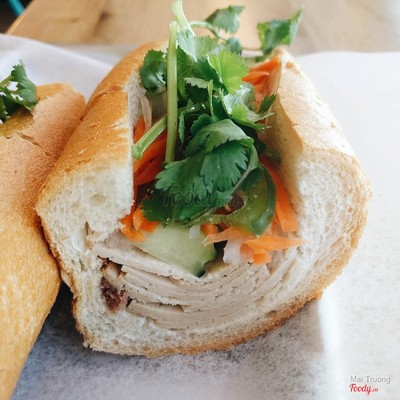 Bánh mì chả lụa