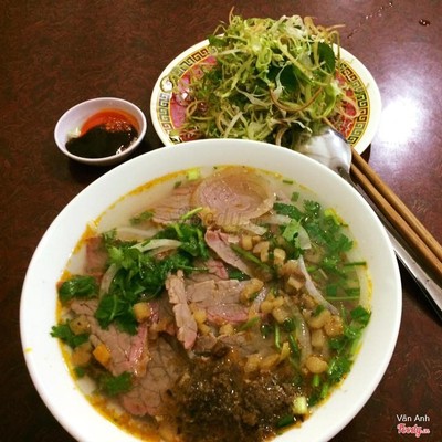 Bún bò nạm