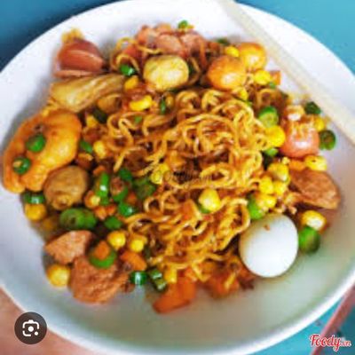 Mì trộn cá viên thập cẩm