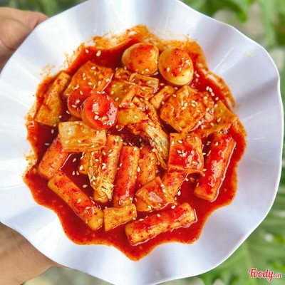 Tokbokki ( bánh gạo Chả Cá HQ + Trứng cút) + Kim Chi HQ
