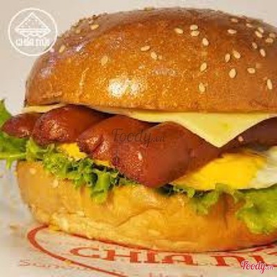 Hamburger xúc xích + trứng