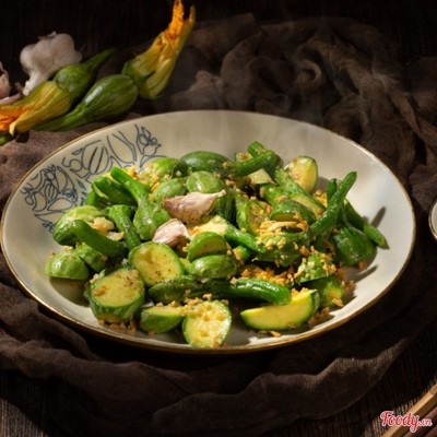 Bí nụ xào đậu hủ