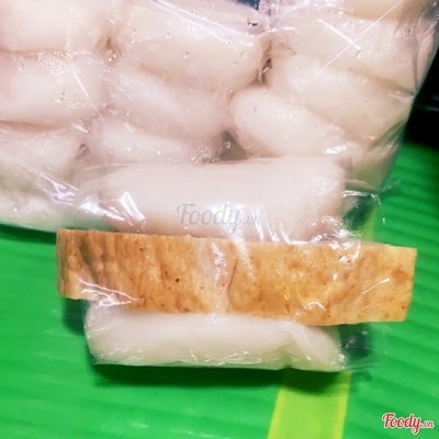 Bánh dày chả quế hoặc chả lụa