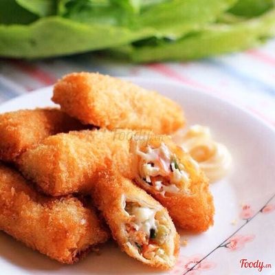 Chả Giò Hải Sản Sốt Mayo (2 cây)