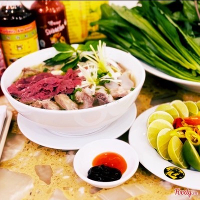 Phở Tái Nạm Gầu