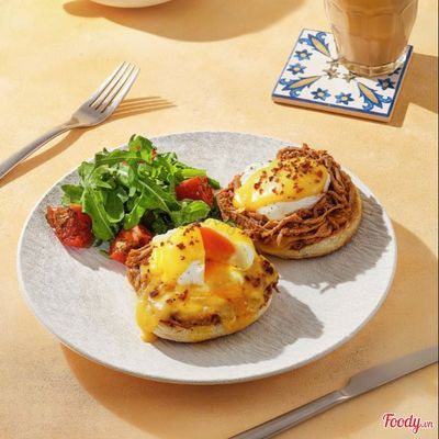Eggs Benedict Pulled Pork