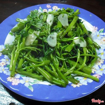 RAU MUỐNG XÀO TỎI