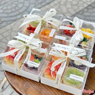 Set 4 ly vuông  bánh kem dựng hộp  trắng meca
