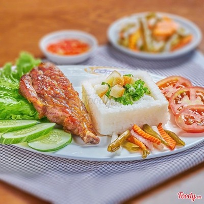 Cơm sườn giò Cali
