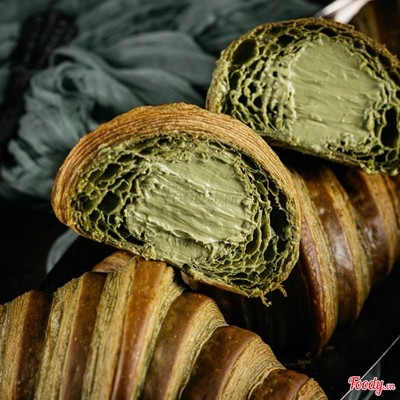 BÁNH CROISSANT NHÂN KEM MATCHA CEREMONIAL (BANU00002)