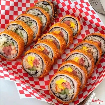 Kimbap chiên + gà nugget vòng