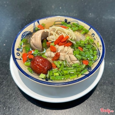 Cật Heo Hầm Chân Gà