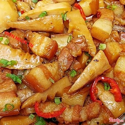 CƠM THỊT KHO MĂNG