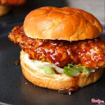 Burger Gà Sốt BBQ