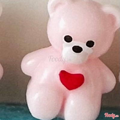 Nến gấu hồng có trái tim đỏ