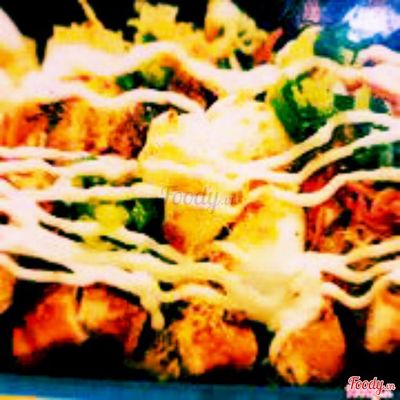 Bánh mì muối ớt đặc biệt full topping + trà sữa trân trâu