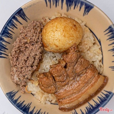 Xôi trắng + Thịt kho + Trứng kho + Pate