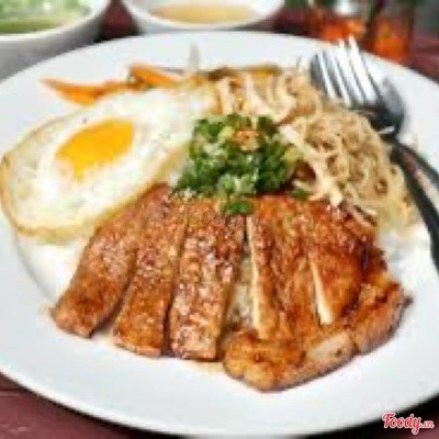Cơm Sườn bì ốp la