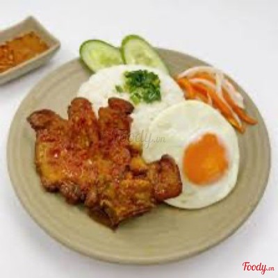Cơm Sườn ốp la